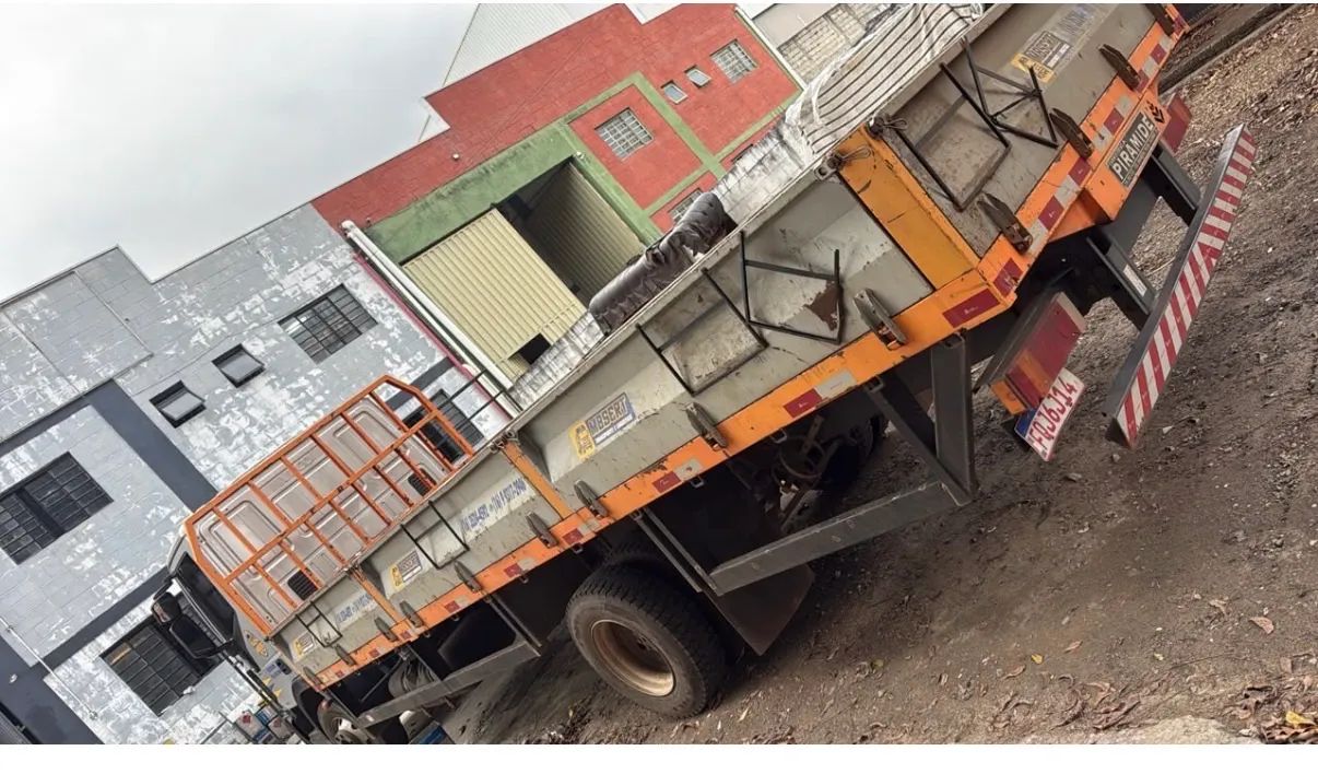 Carroceria para caminhão 6,5 metros  - Foto 2