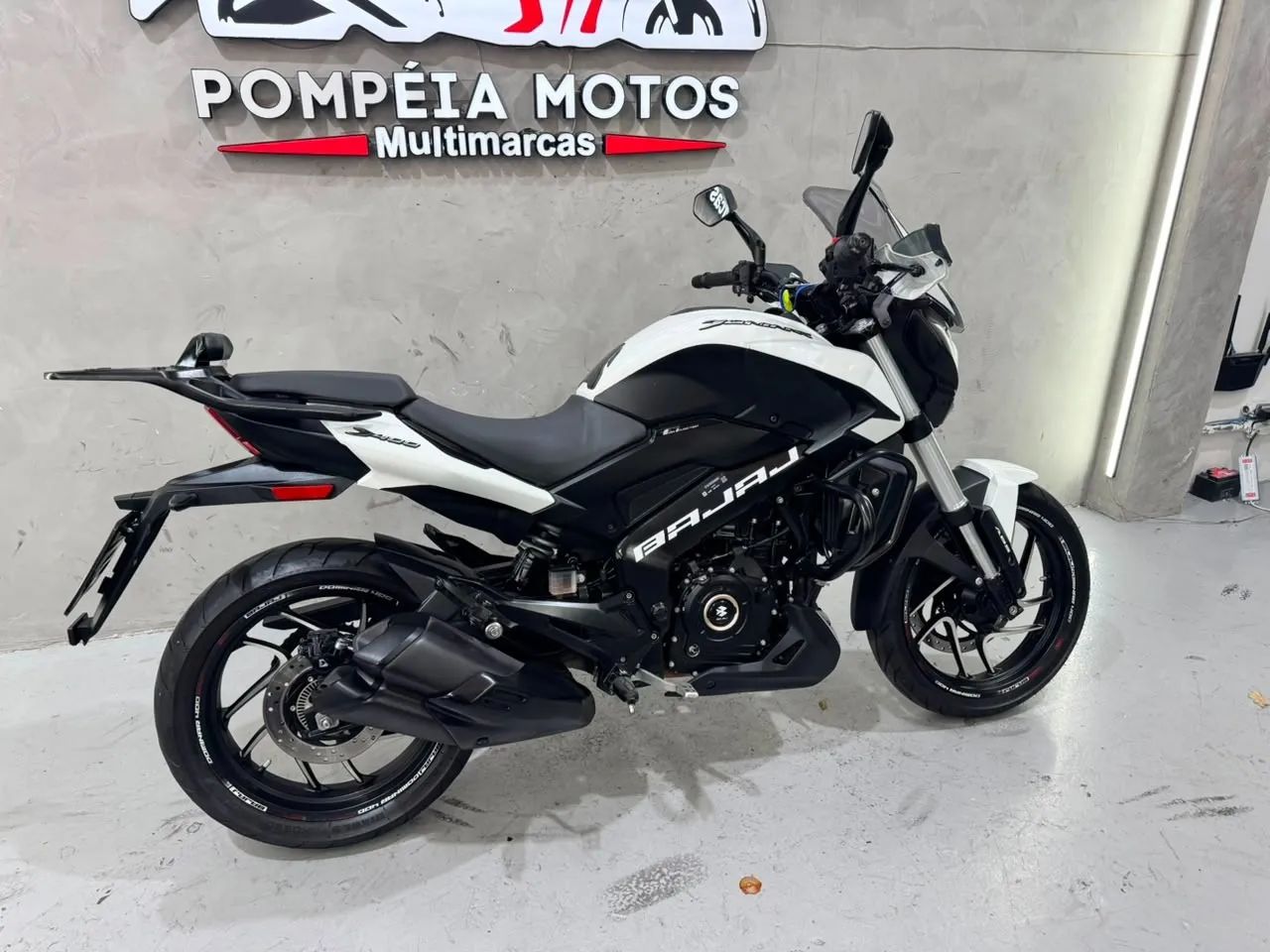 Bajaj Dominar 400 2025 - Foto 2