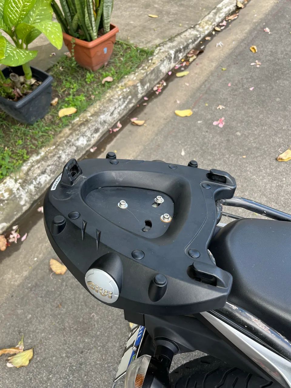 Baú e suporte givi - Foto 5