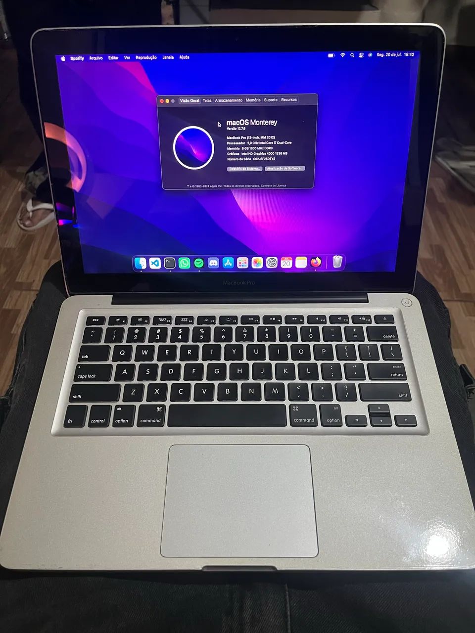 MacBook Pro 2012 + Magic Mouse