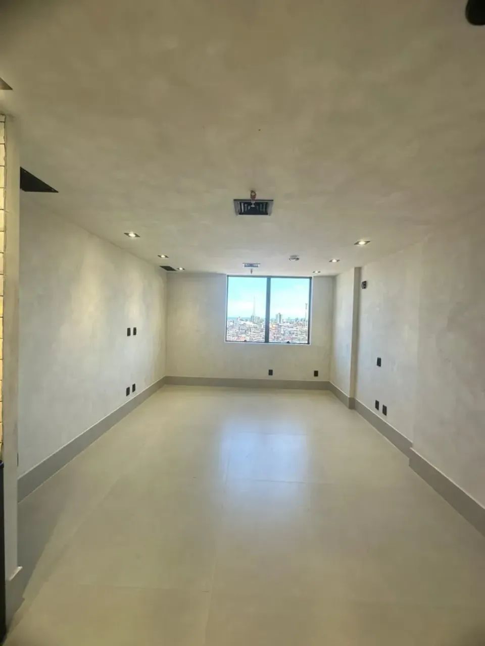 Linda sala decorada proximo ao horto florestal
