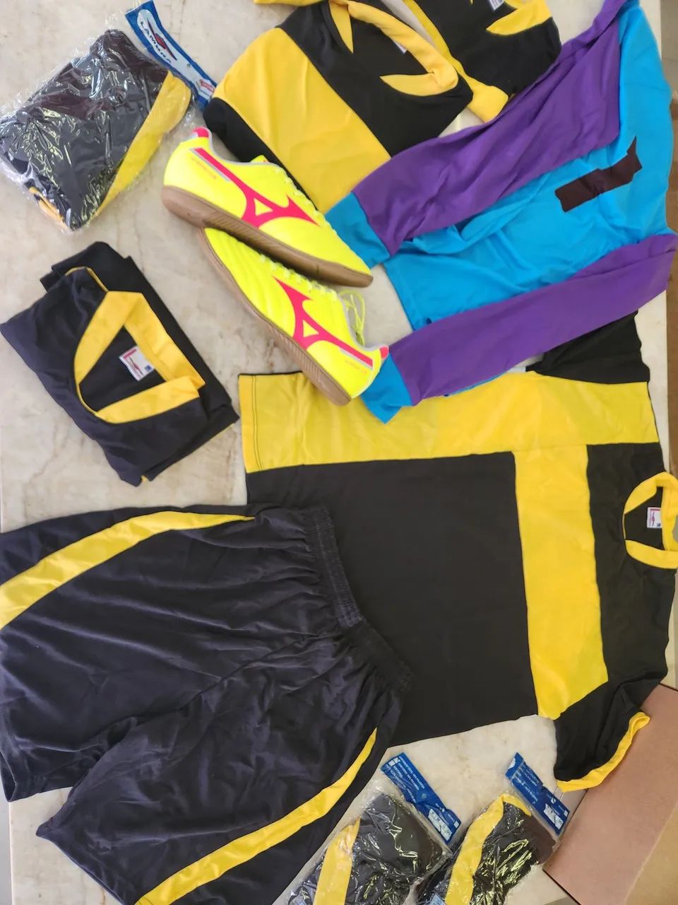 Uniforme  e chuteiras futsal completo  - Foto 3
