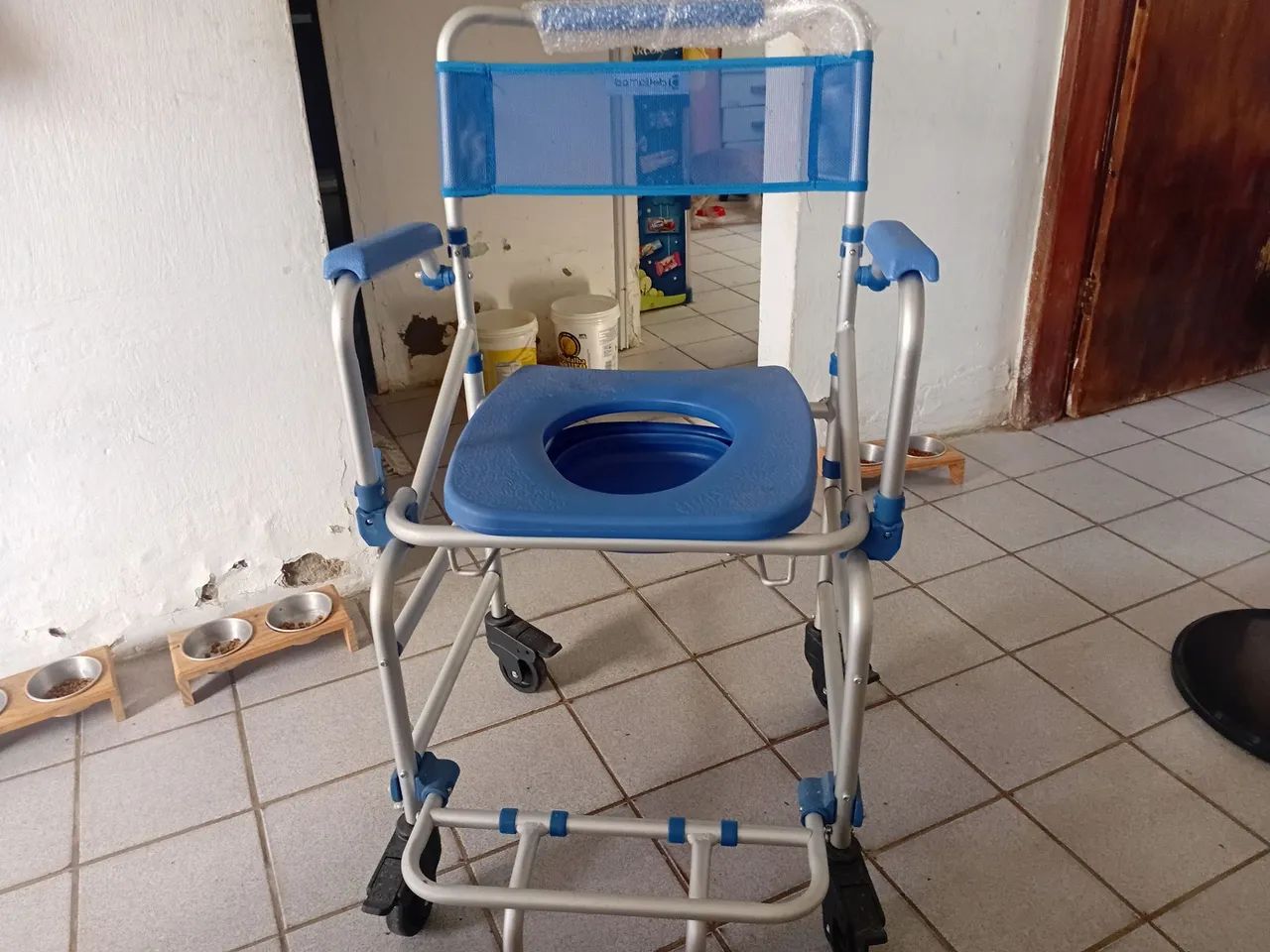 Cadeira de banho higiênico Dellamed - Foto 4