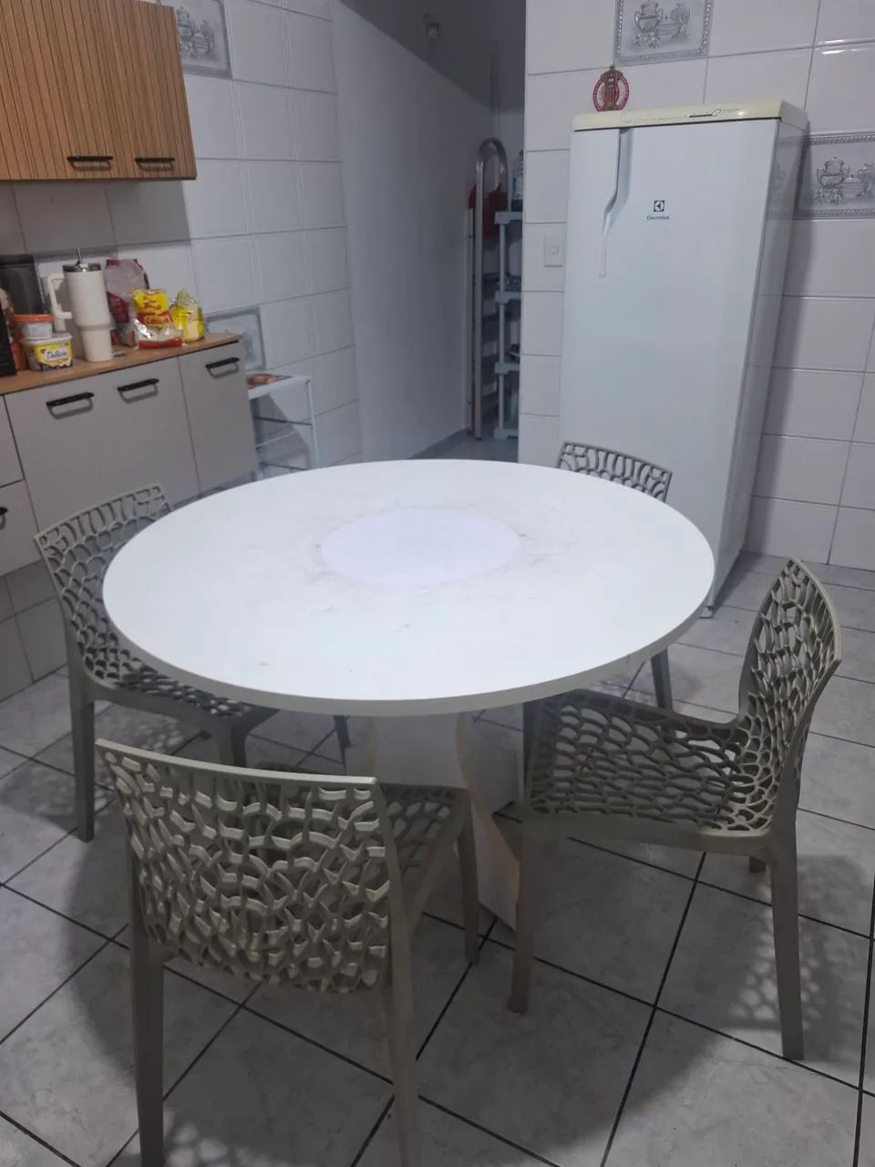 Mesa 4 cadeiras  - Foto 3