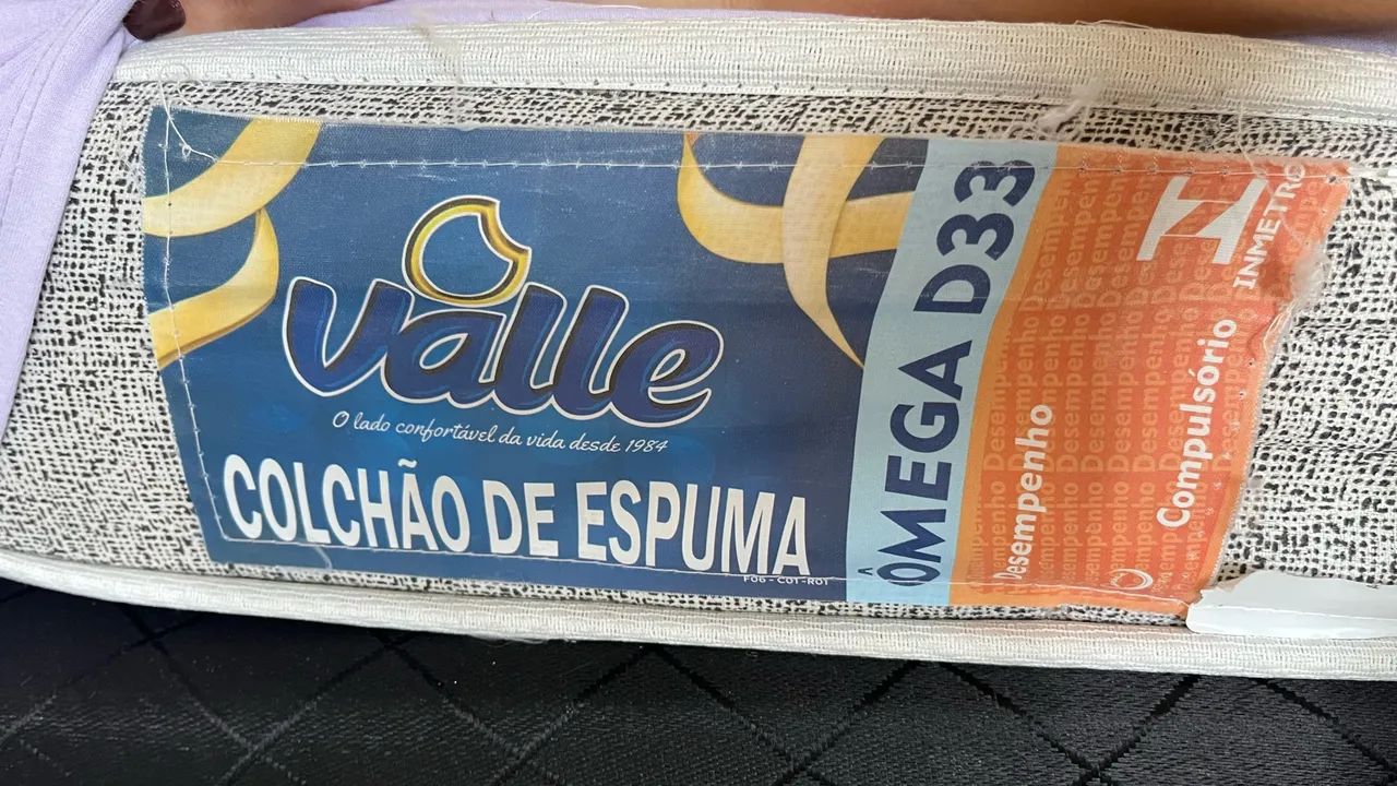 Vendo cama de solteiro seminova  - Foto 2