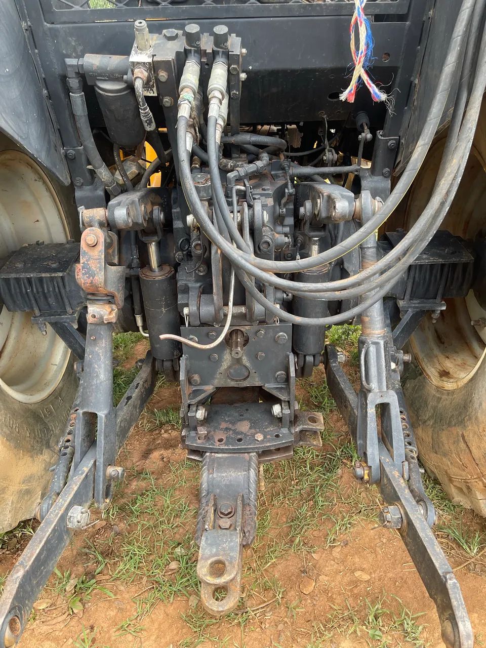 Trator Valtra BM 110  - Foto 4