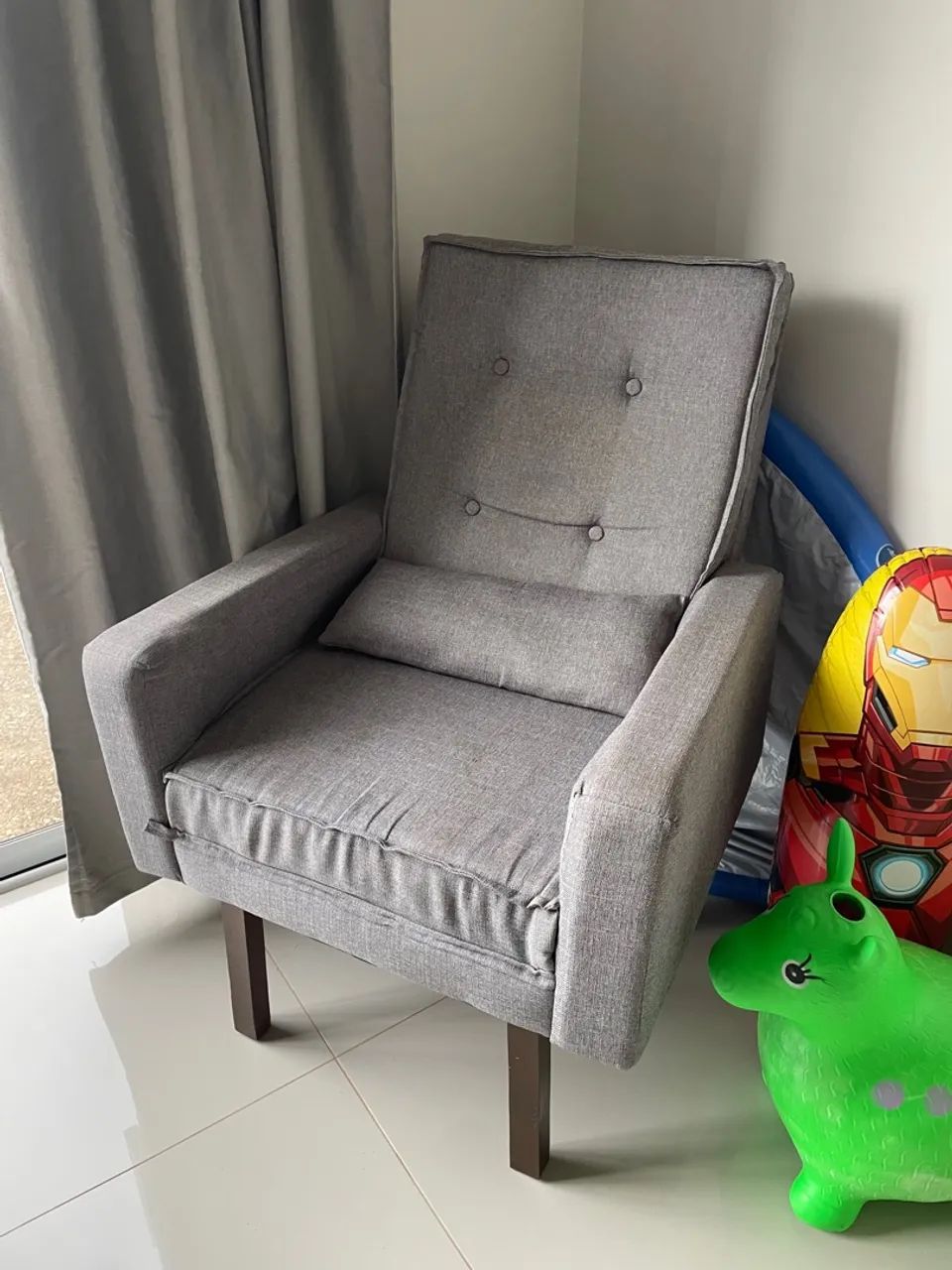 Poltrona de amamentação 