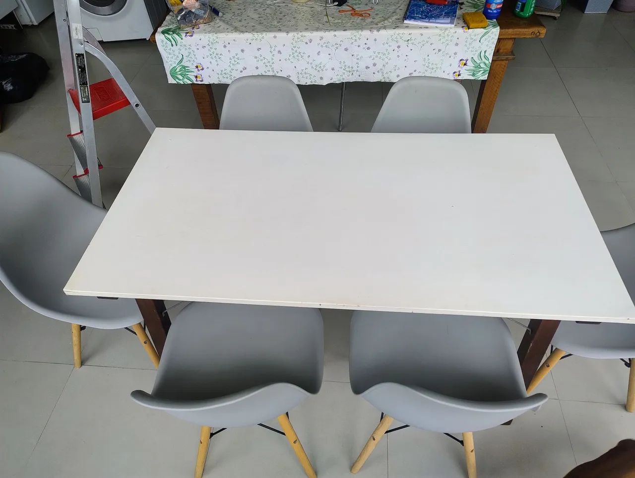 Mesa com 6 cadeiras - Foto 2