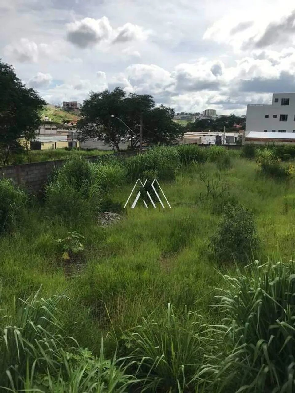 Vendo lote comercial em Itaúna com ótima localização! - Foto 2