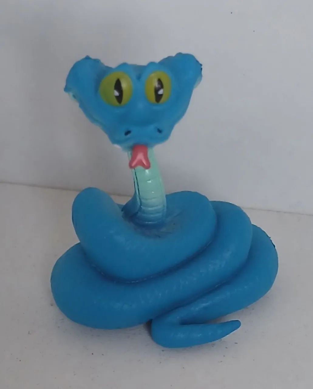 BONECO MINIATURA ZOOTOPIA 2 GARY ORIGINAL DISNEY