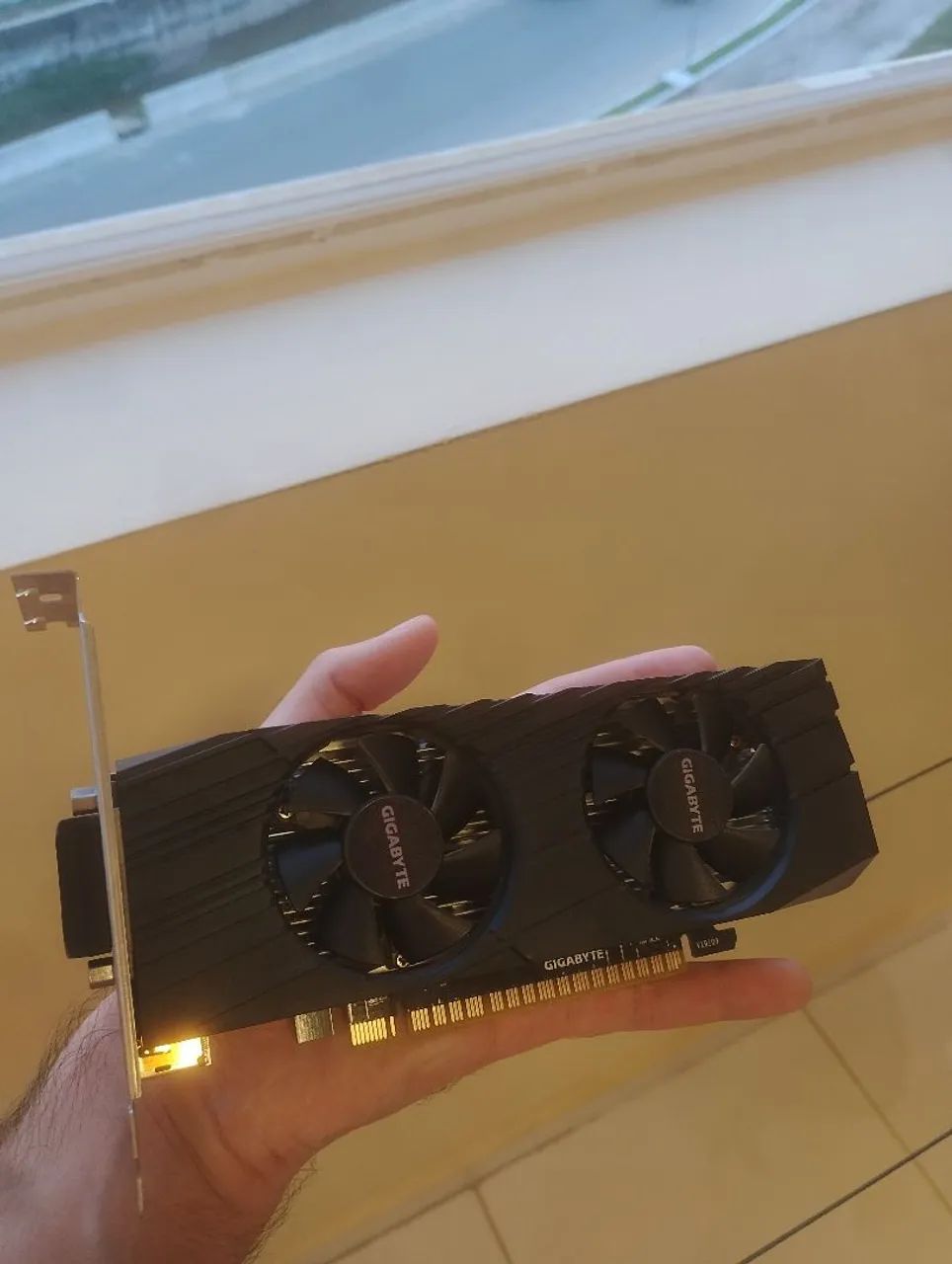 GTX1650 4GB LOW PROFILE GIGABYTE  - Foto 2