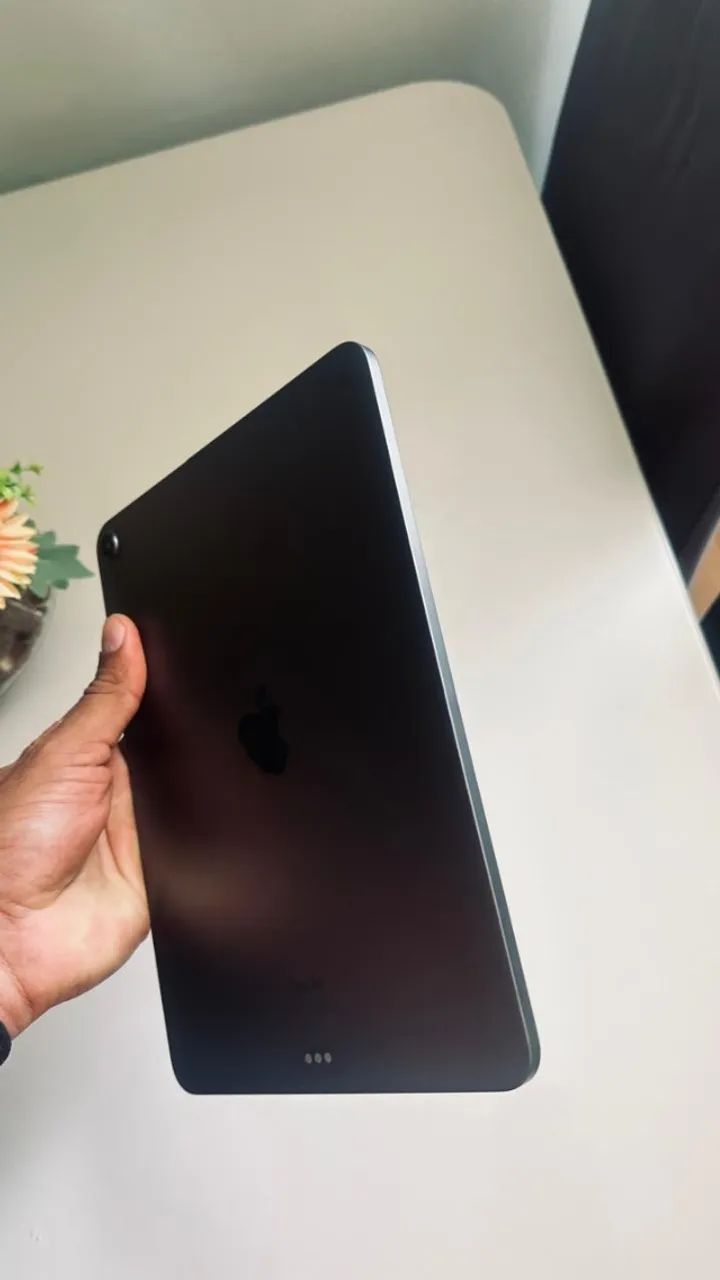  iPad Air 5ª Geração - Praticamente Novo