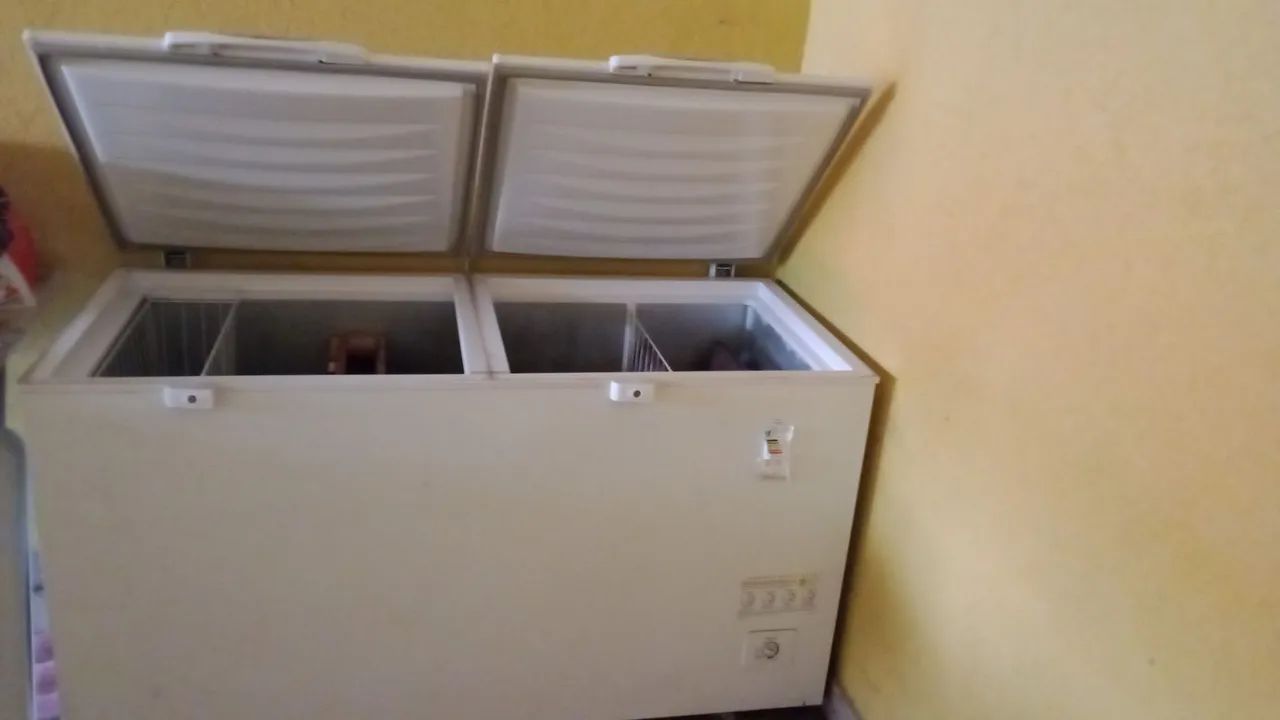Freezer horizontal Eletrolux 513l - Foto 2