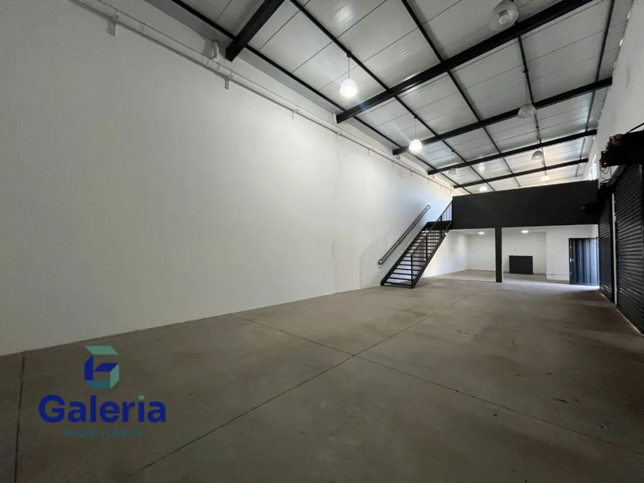 Galpão comercial para alugar, 398m² - Vila Carvalho