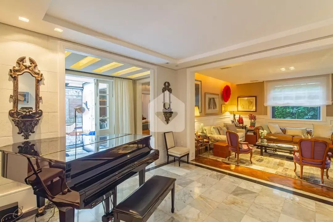 Casa com 366m² no Jardim Botânico