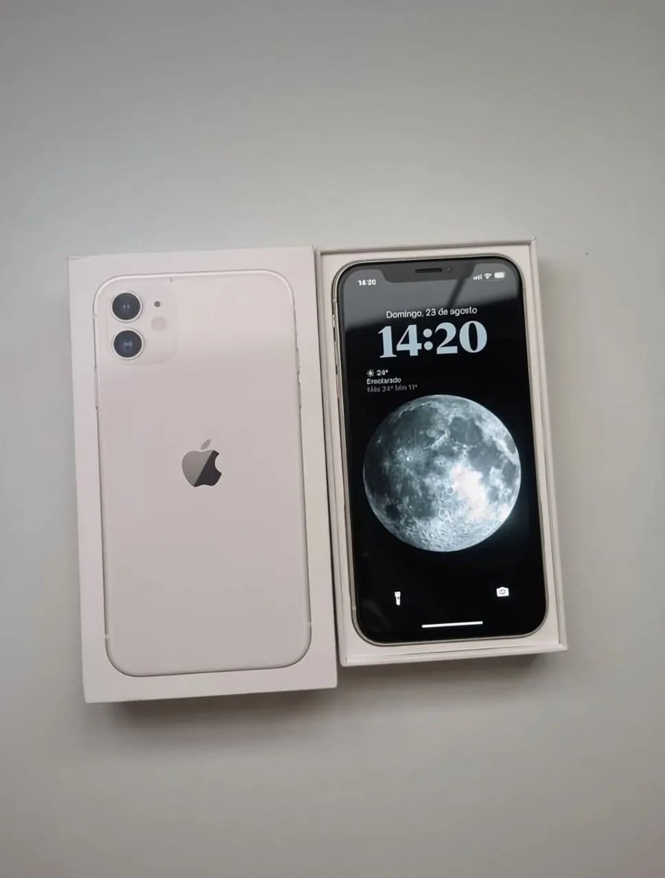 iPhone 11 branco - 256gb - 8 capinhas - Foto 2
