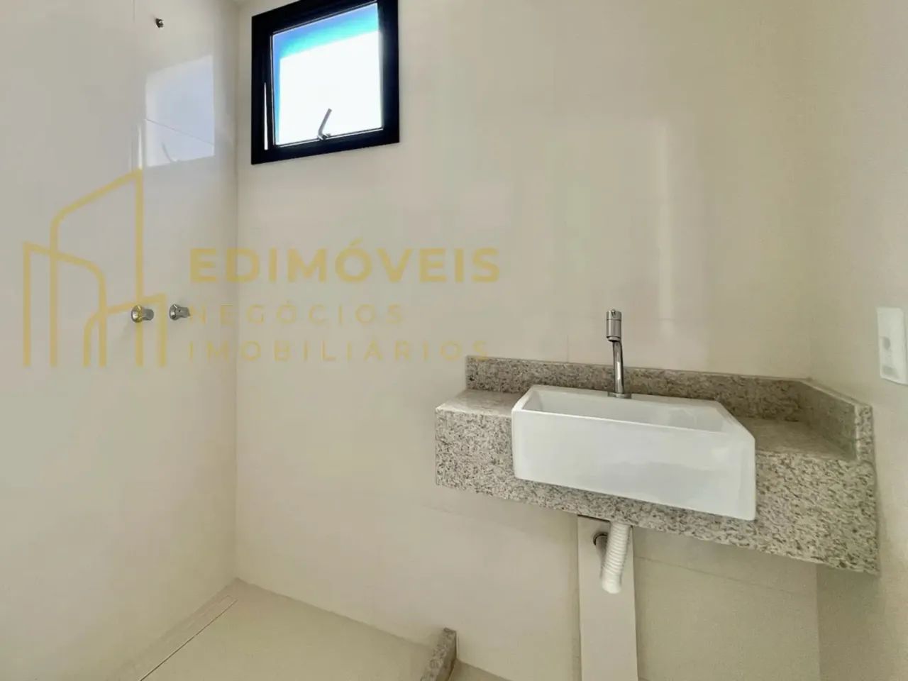 Sofisticação e localização privilegiada em Jardim Camburi  Edifício Rovereto! - Foto 3