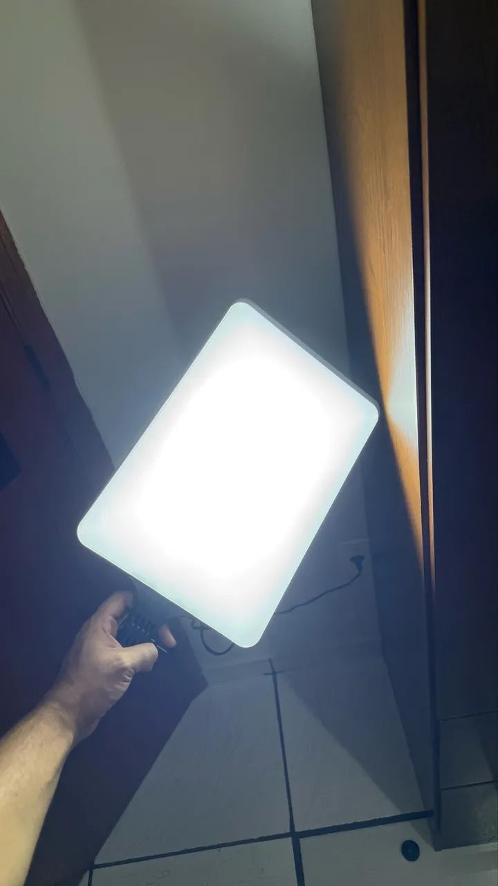 Led RL-16 com tripé e controle