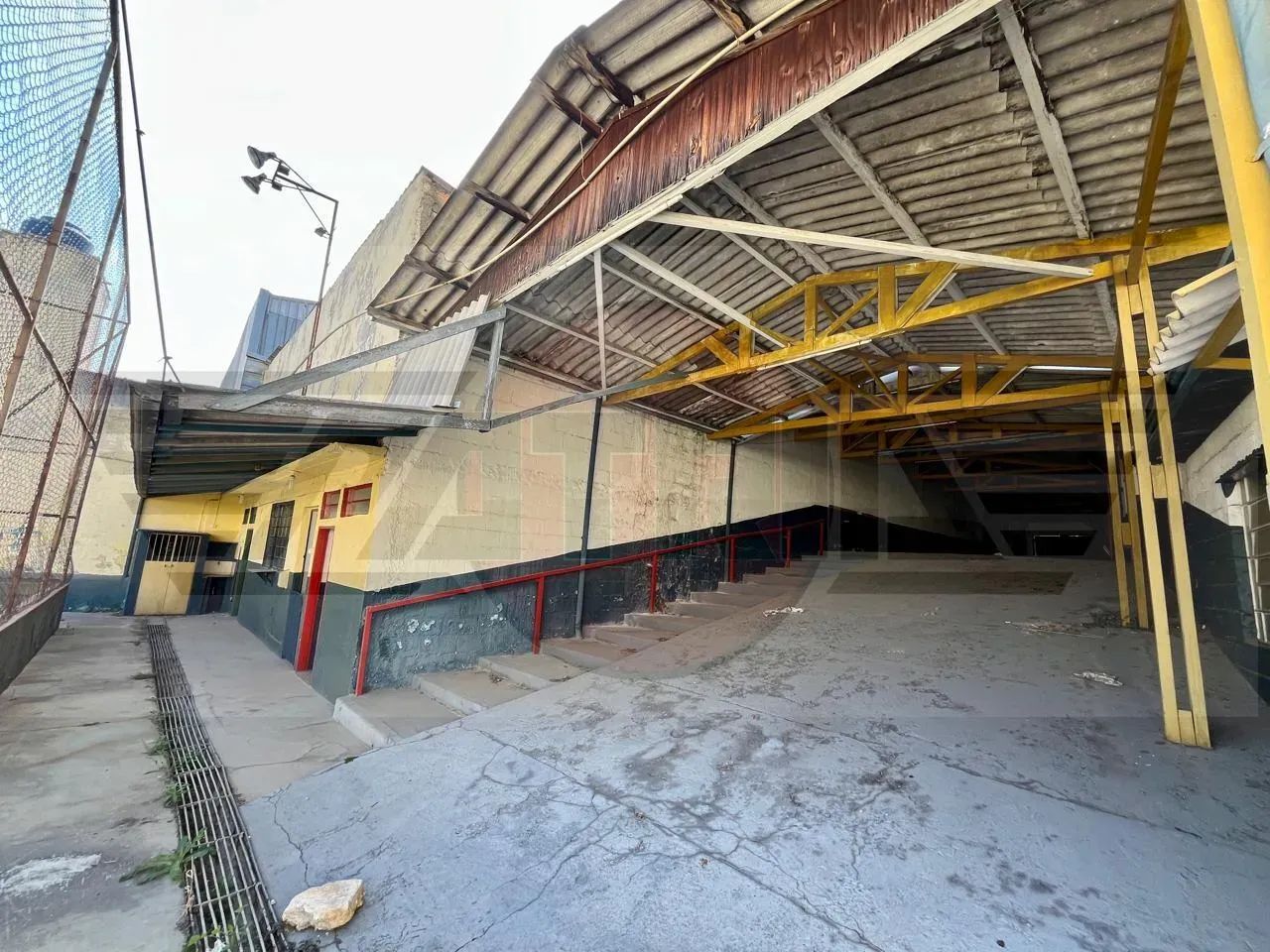 Otimo terreno, pronto para escolinha e clinicas - Foto 4