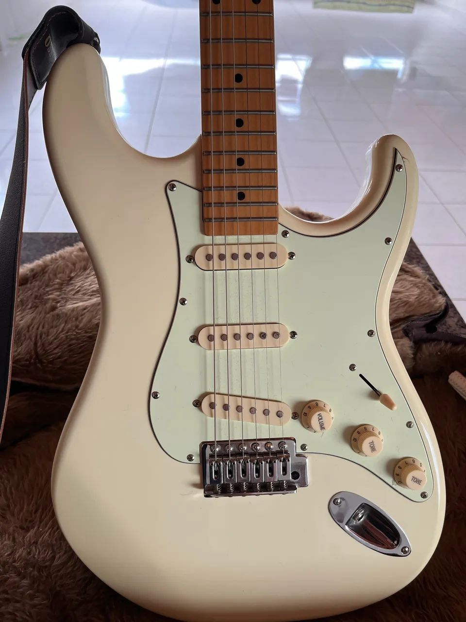 Guitarra Tagima T530