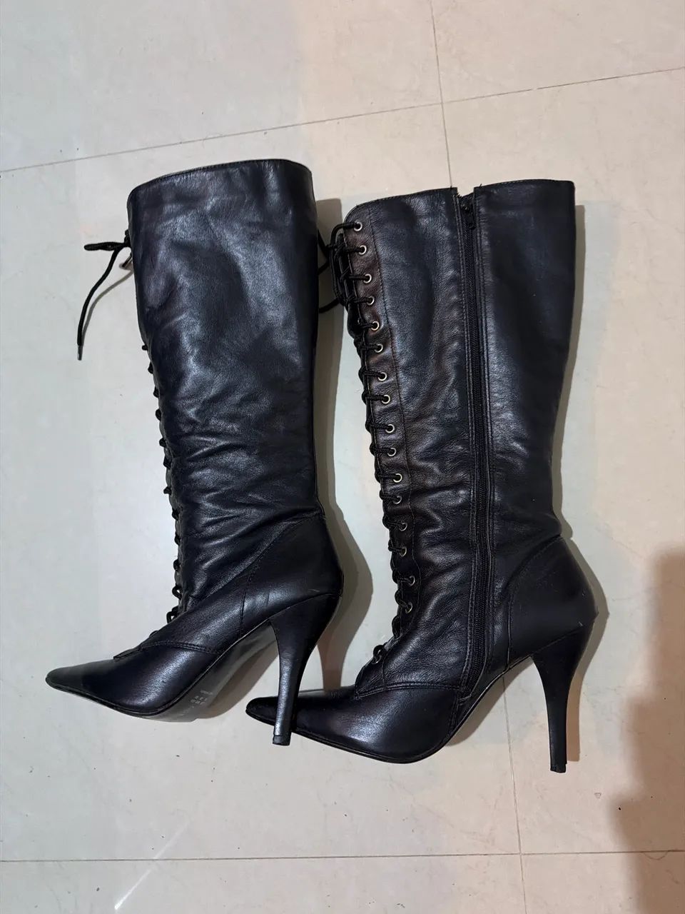 Botas de couro preta cano alto  - Foto 3