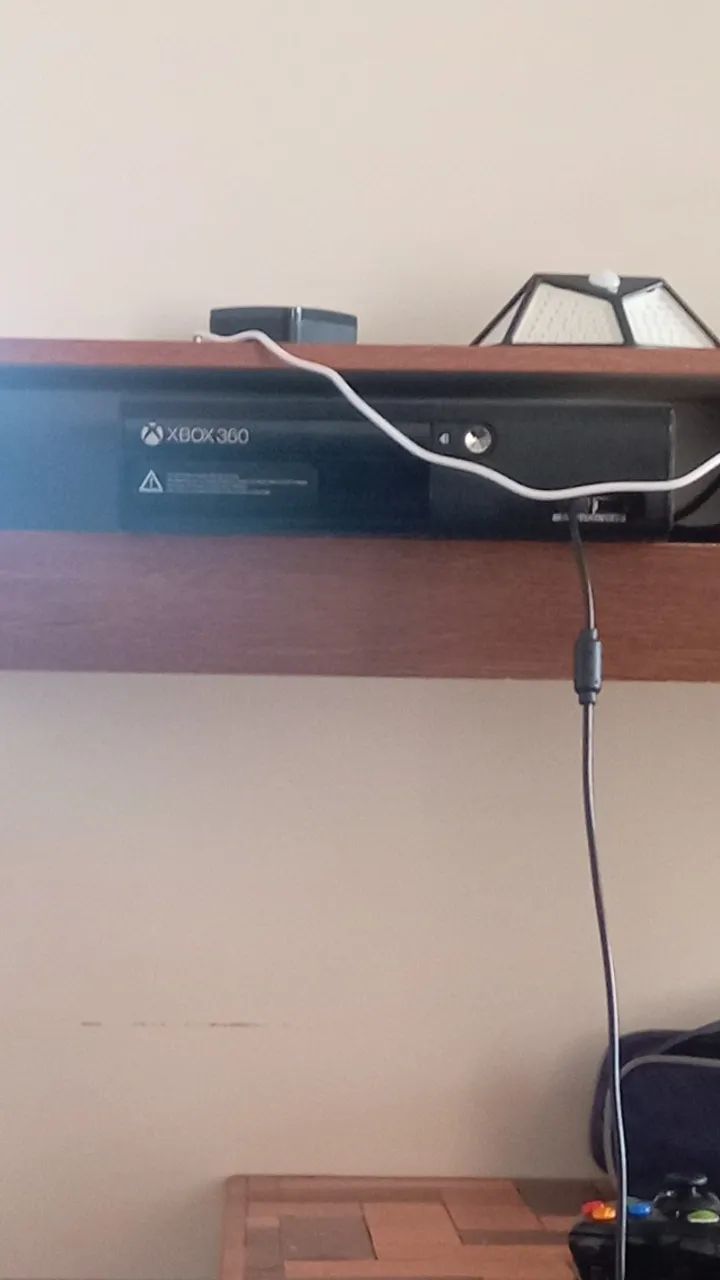 Xbox 360 super slim 