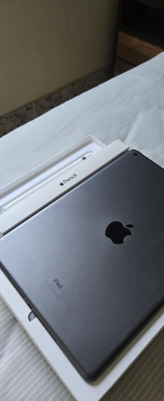 I PAD 32GB 8ª Geração + Apple pencil - Tablets e E-Readers - Praia