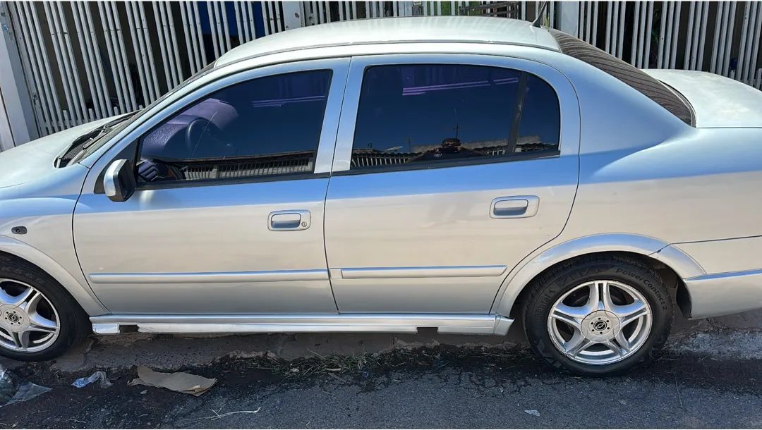 Chevrolet Astra Sedan 2.0/cd/ Expres.gls 2.0 8V 4P 2002