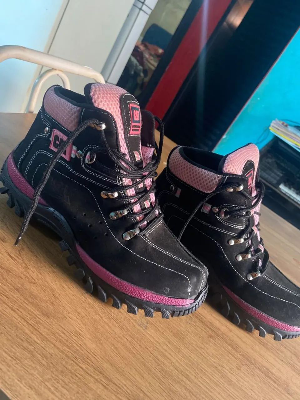 Vendo essa bota nova nunca foi usada  - Foto 3