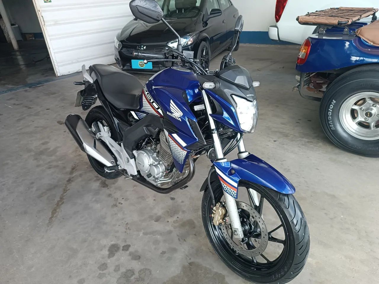 CB 250 TWISTER  - Foto 2