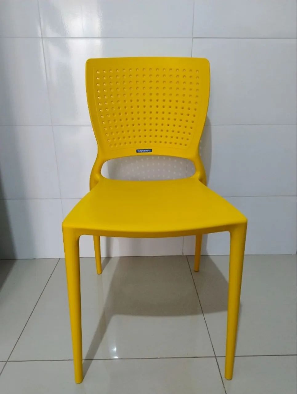  Cadeira de Jardim em Plástico (NOVA)