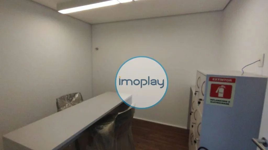 Laje comercial com 698m² mobiliado, carpete, 02 banheiros com acessibilidade, copa e 25 va - Foto 3