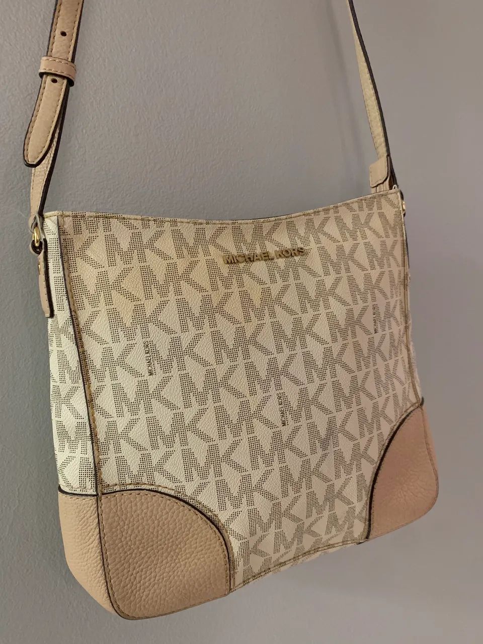 Bolsa Michael Kors branca e rosê