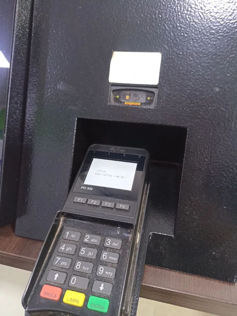 TOTEM de autoatendimento. * - Foto 5