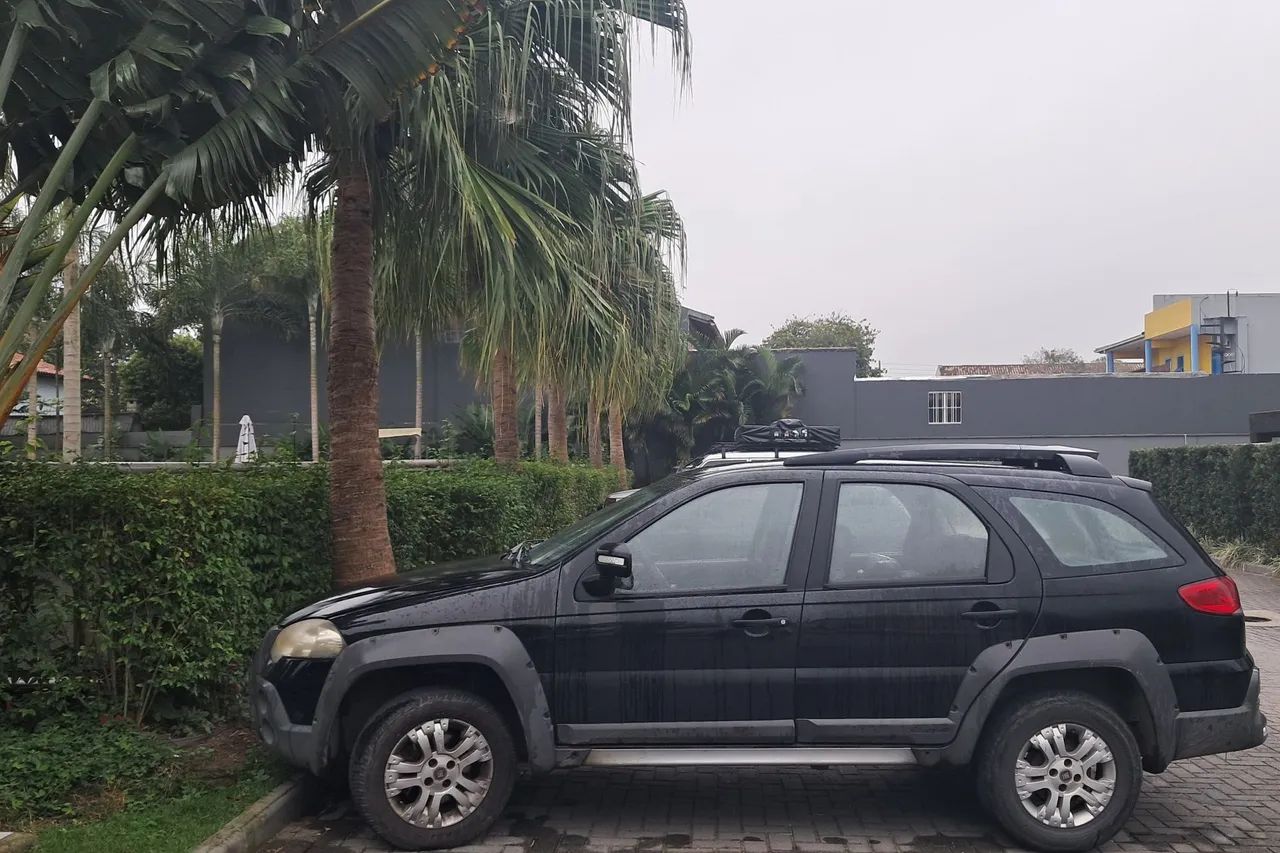 Fiat Palio Weekend Adventure Locker 1.8 Flex 2010 - Foto 2