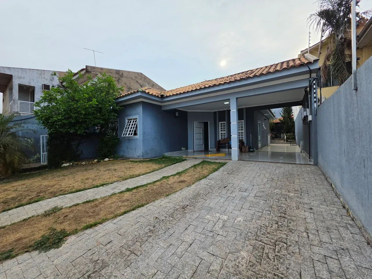 Casa térrea com piscina, área gourmet e energia solar no Ipase