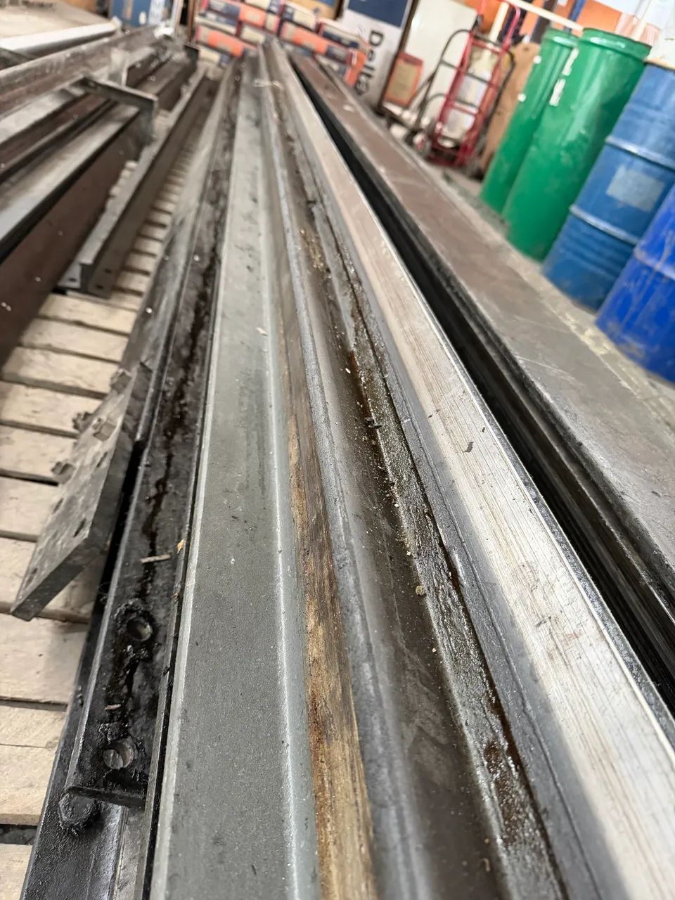 Trilho elevador /vigas em aço 3 reais kg  - Foto 2