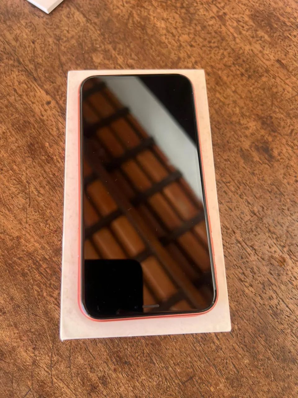 iPhone XR Coral 64GB - Foto 2