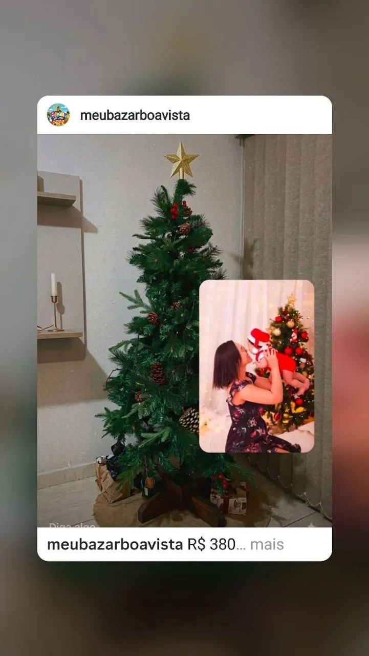 Árvore de Natal com Pinhas