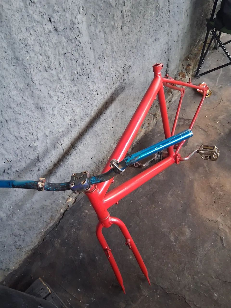 Bicicleta pintada so o quadro entrego grátis  - Foto 3