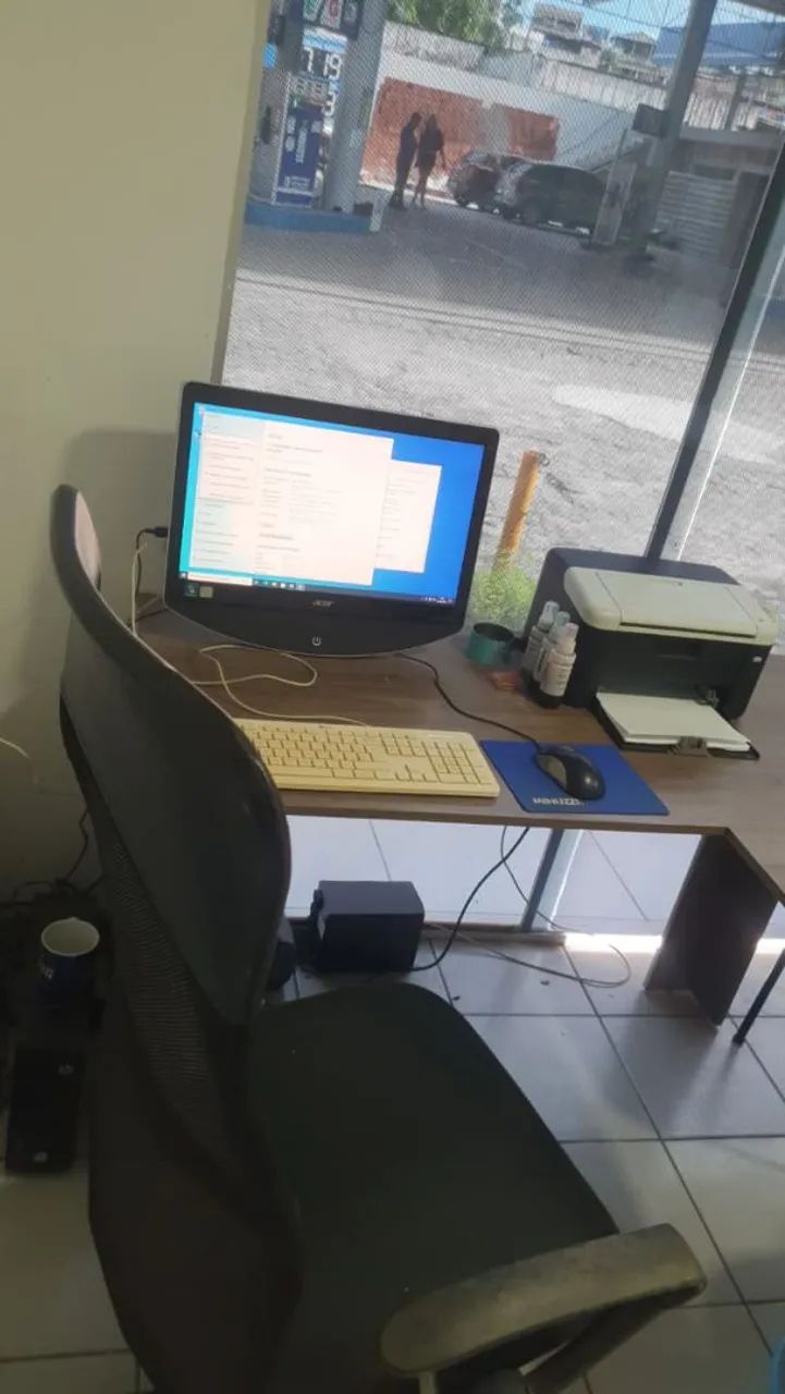 Mesa em L + 01 Cadeira e Armário Vazado - Foto 5