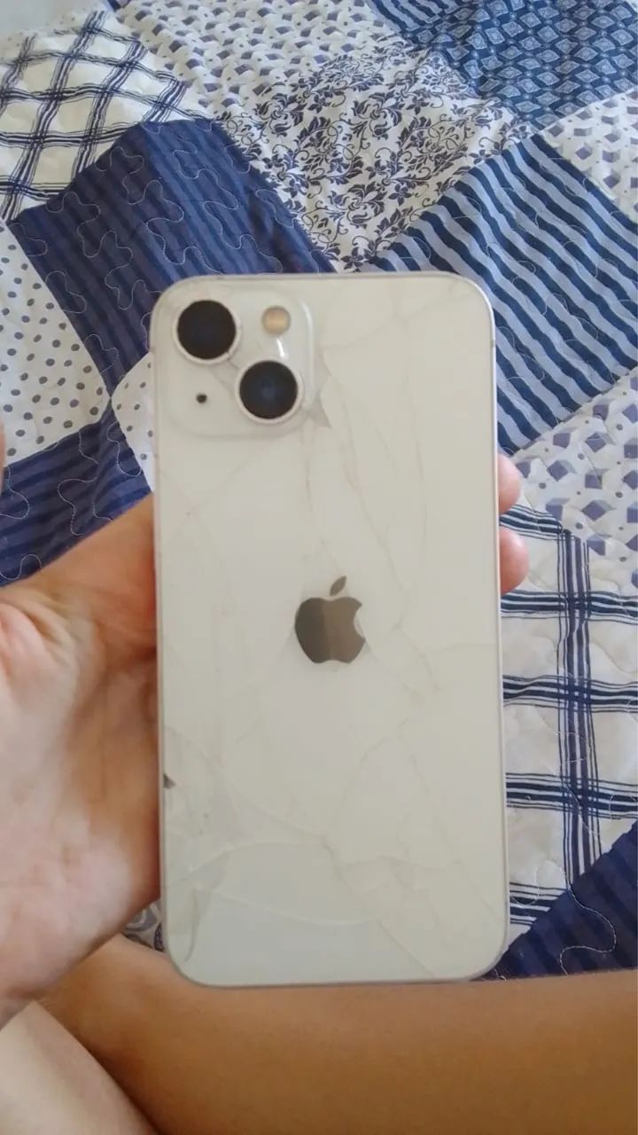 vendo iphone 13 com a traseira quebrada - Foto 2