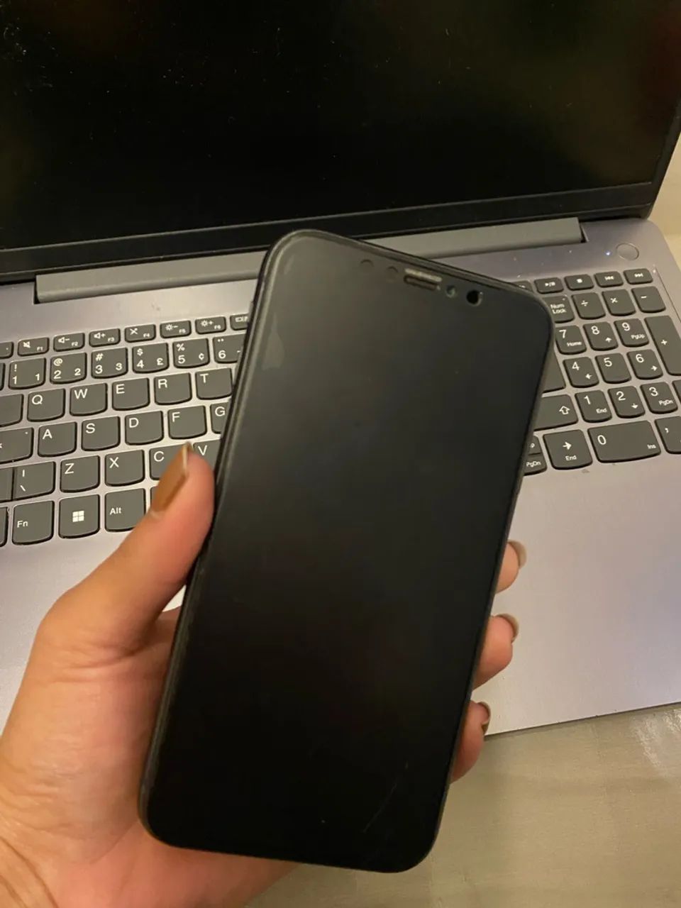 Vendo iPhone 11 preto funcionando perfeitamente  - Foto 2