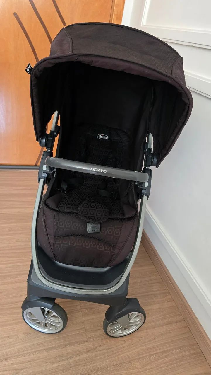 Carrinho de Bebê Chicco Bravo - Ótimo Estado - Foto 2