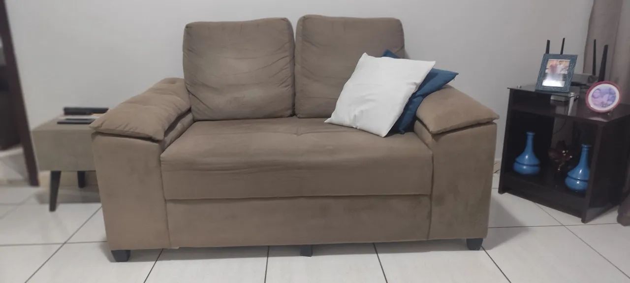 Sofá 2 Lugares Marrom - Conforto e Elegância para Sua Sala!