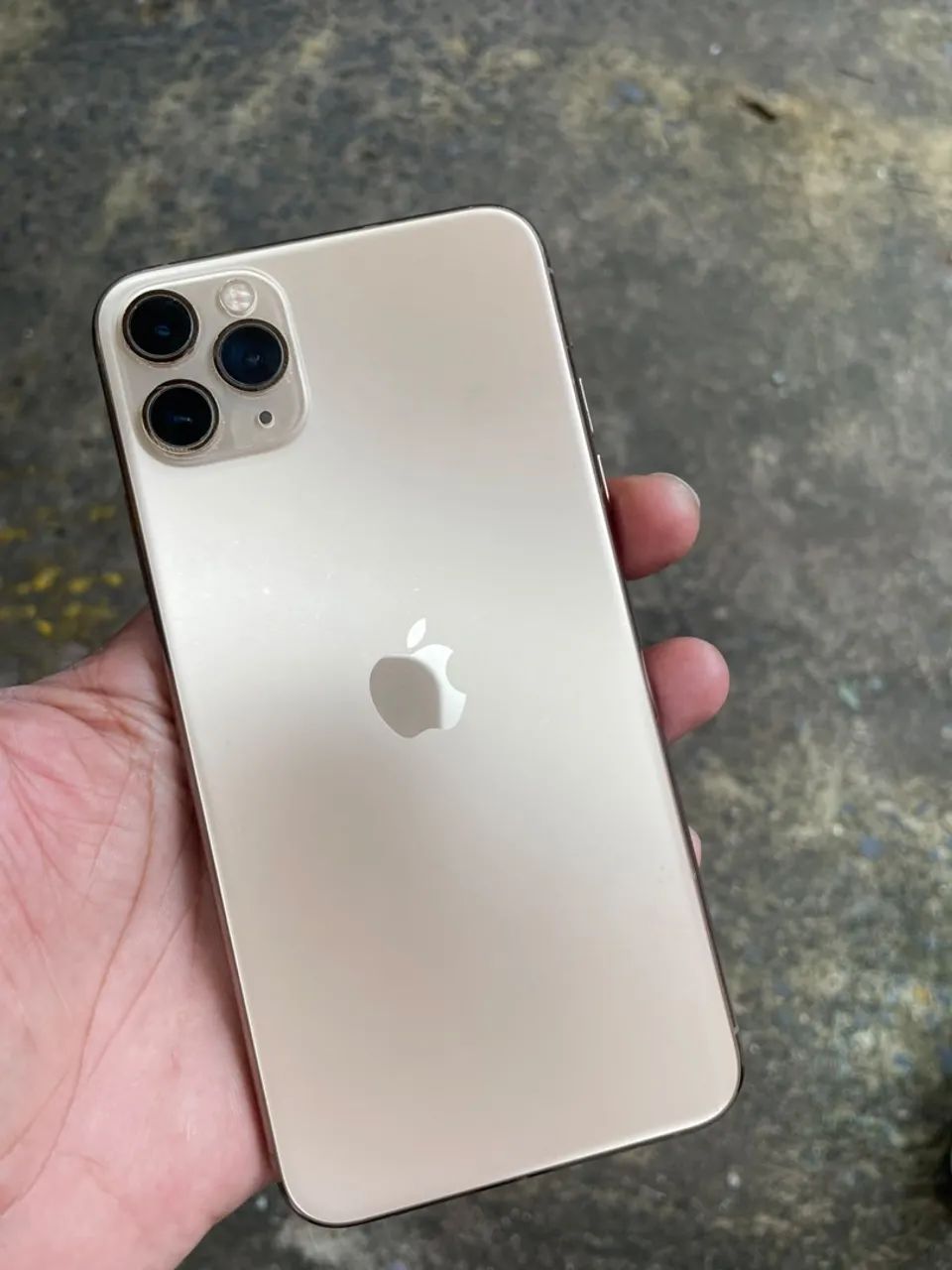 iPhone 11 Pro Max 64GB Gold LEIA  - Foto 2