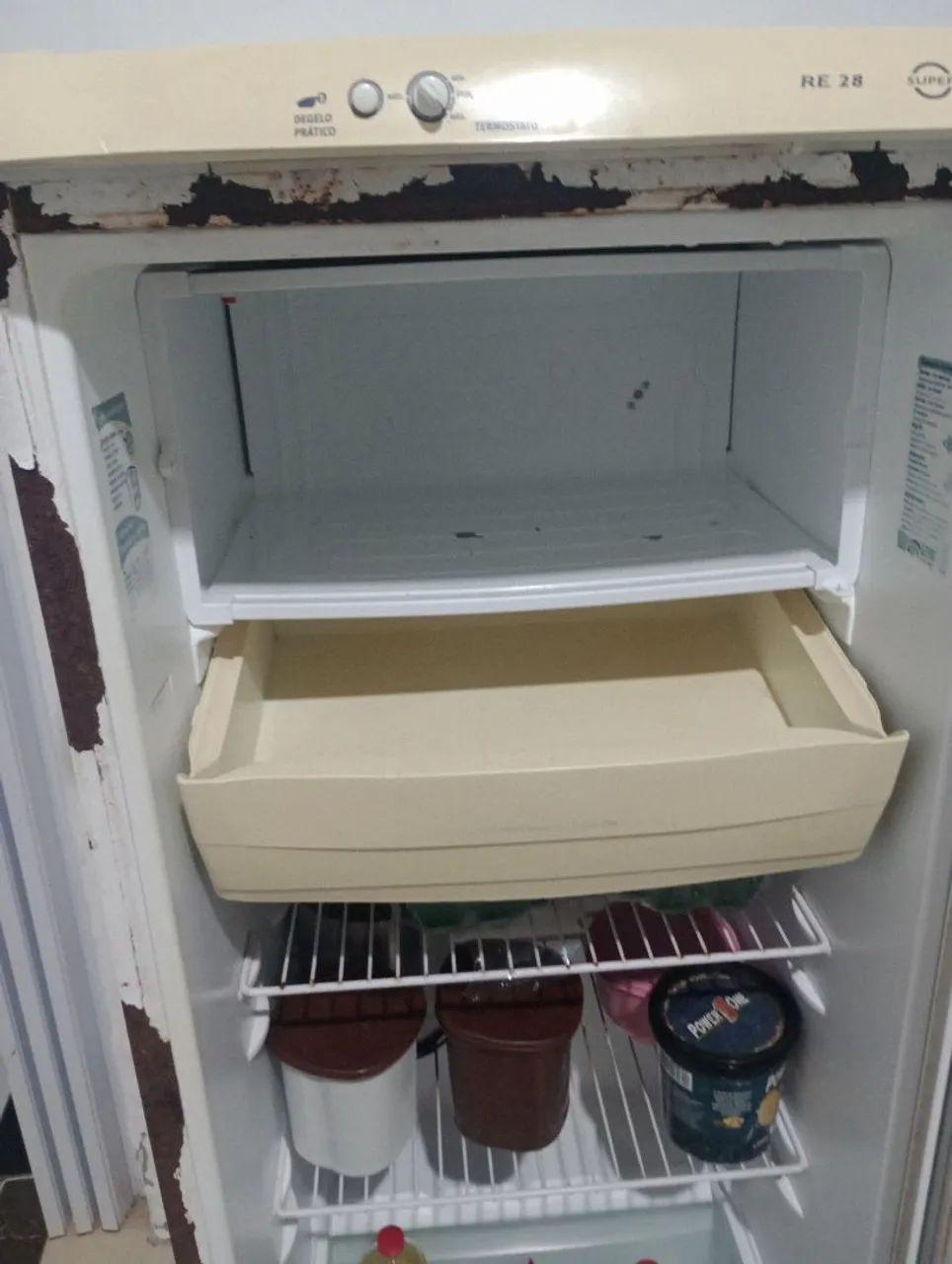 Vende -Se Geladeira Electrolux 150 - Foto 3