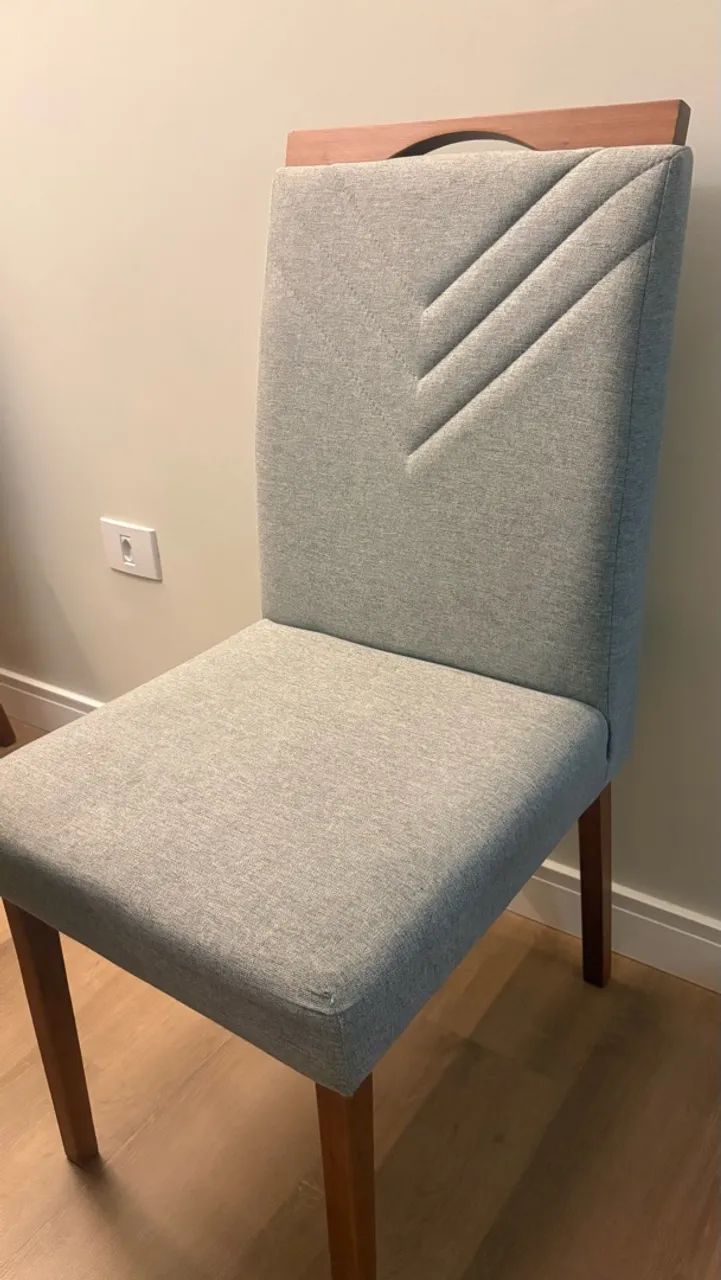 Conjunto de mesa com 4 cadeiras  - Foto 3