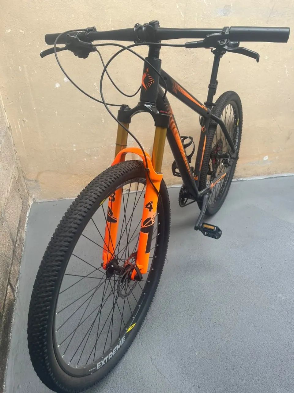 Bicicleta semi nova em perfeito estado