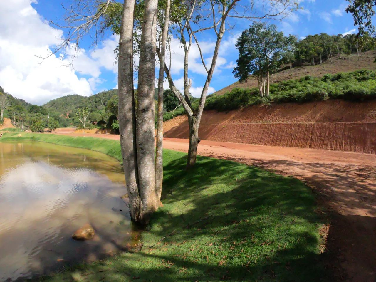 TERRENO RURAL PLANO, COM LAGO E FÁCIL ACESSO - Foto 4